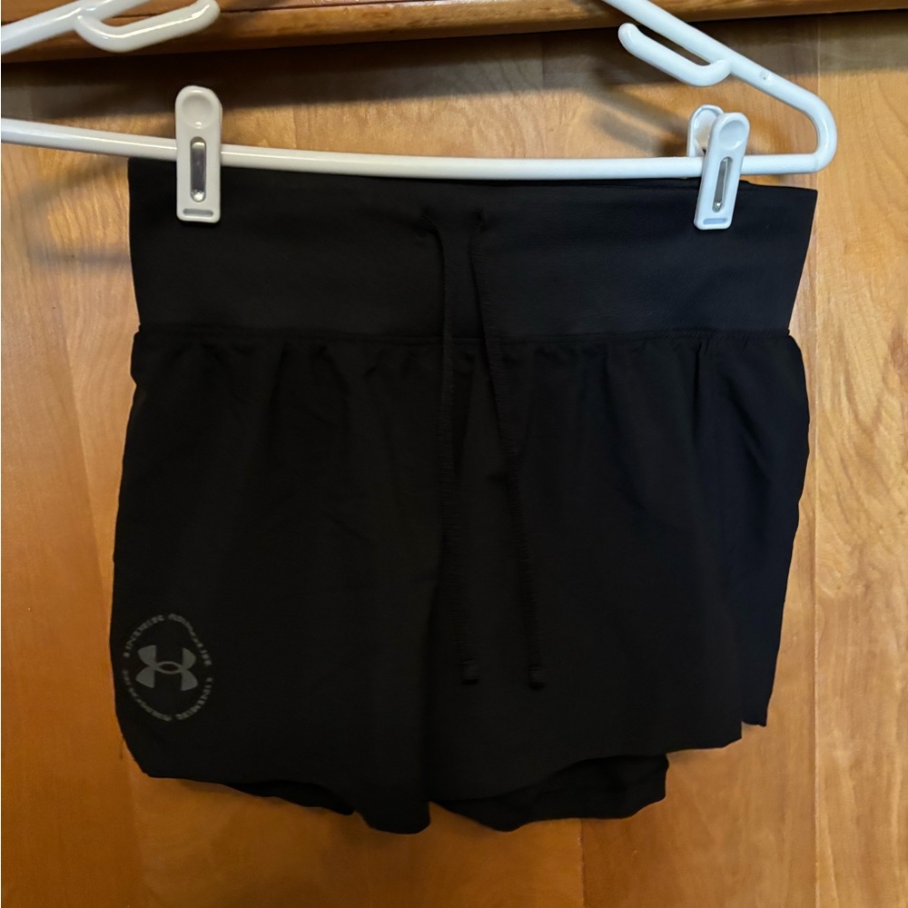 Under Armour Black Athletic Shorts Lightweight Elastic Waist